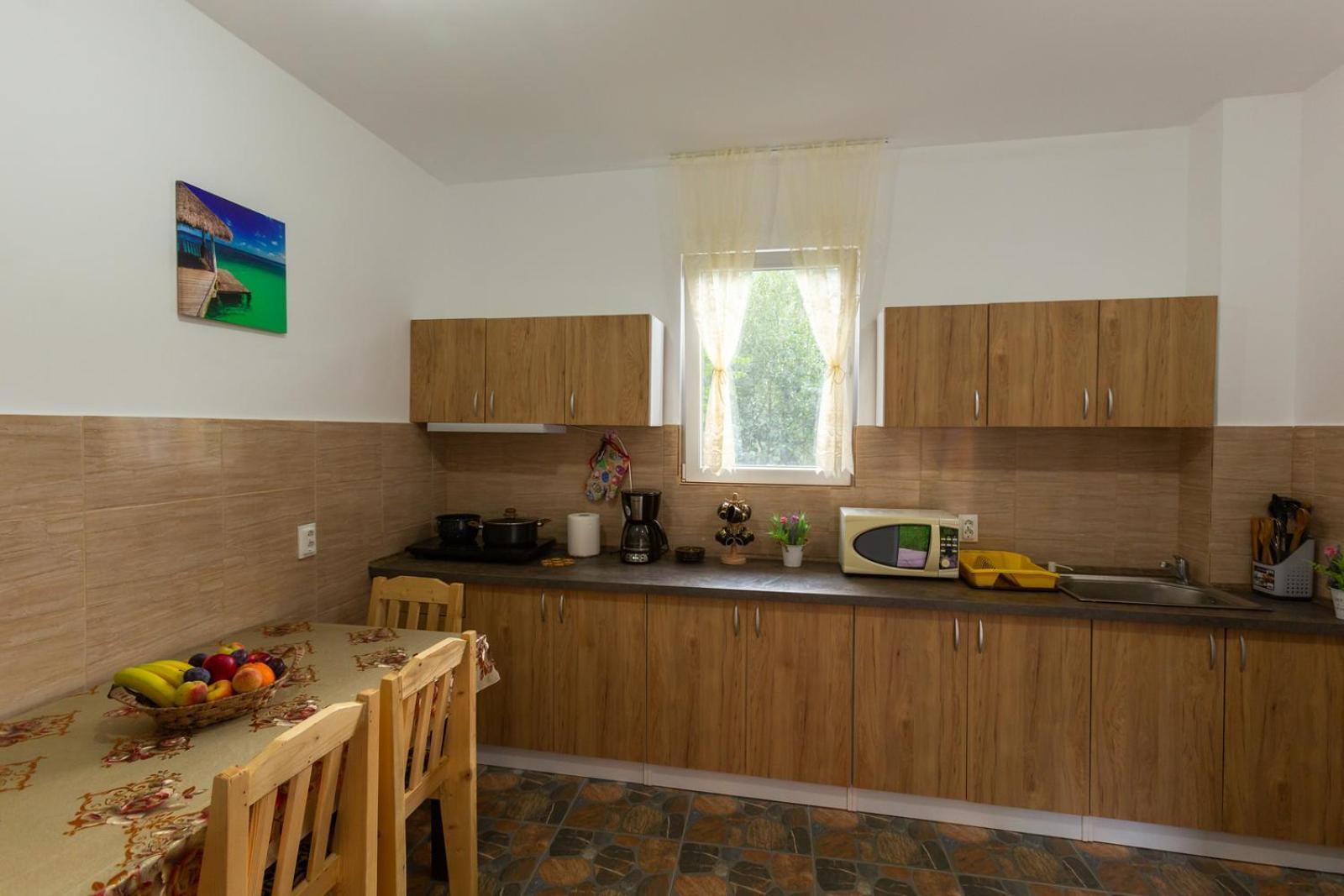 Casa Vio Guest House Nehoiu Ngoại thất bức ảnh